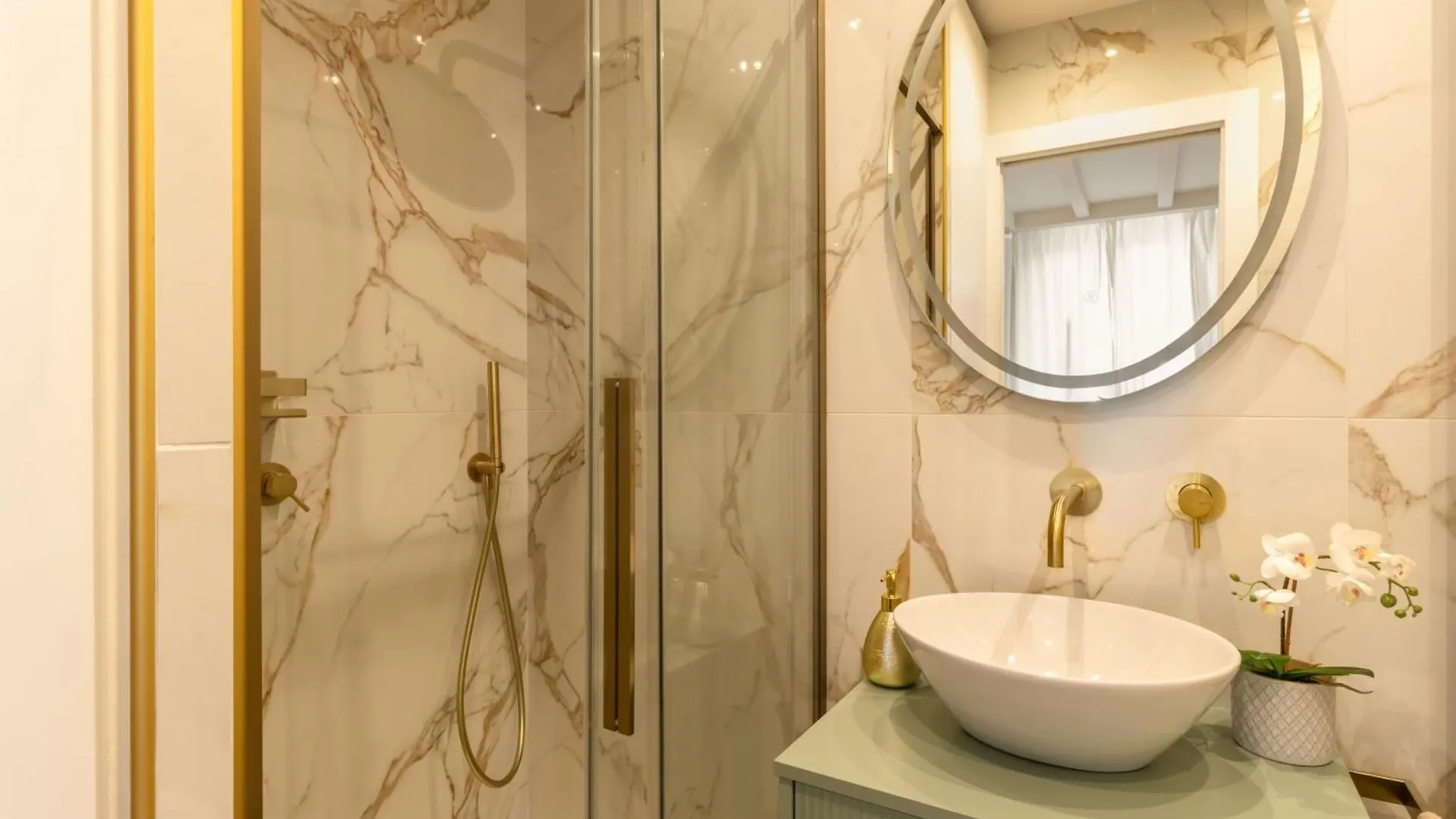 Mery Suite فيرونا شقة
